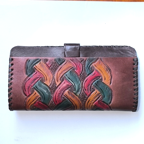 Embossed Leather Clutch Wallet - Picture 4 of 11